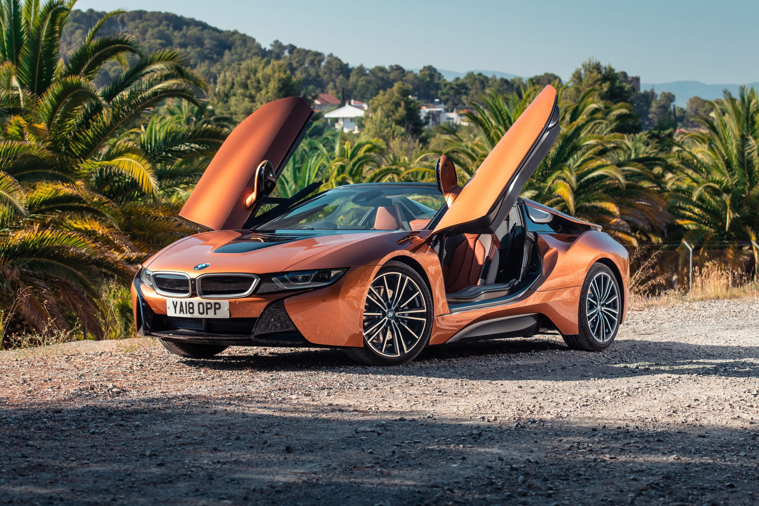 BMW i8 Background: Hành Trình Của Siêu Xe Hybrid Huyền Thoại 4 bmw i8 background - Hình 2