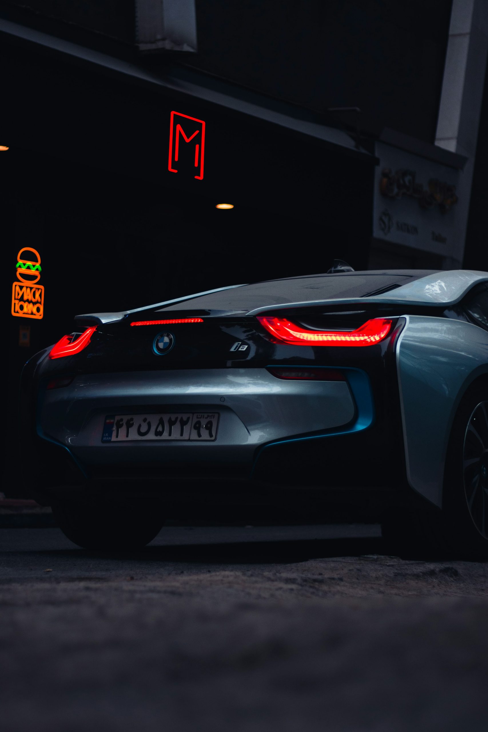 BMW i8 Background: Hành Trình Của Siêu Xe Hybrid Huyền Thoại 2 bmw i8 background - Hình 4
