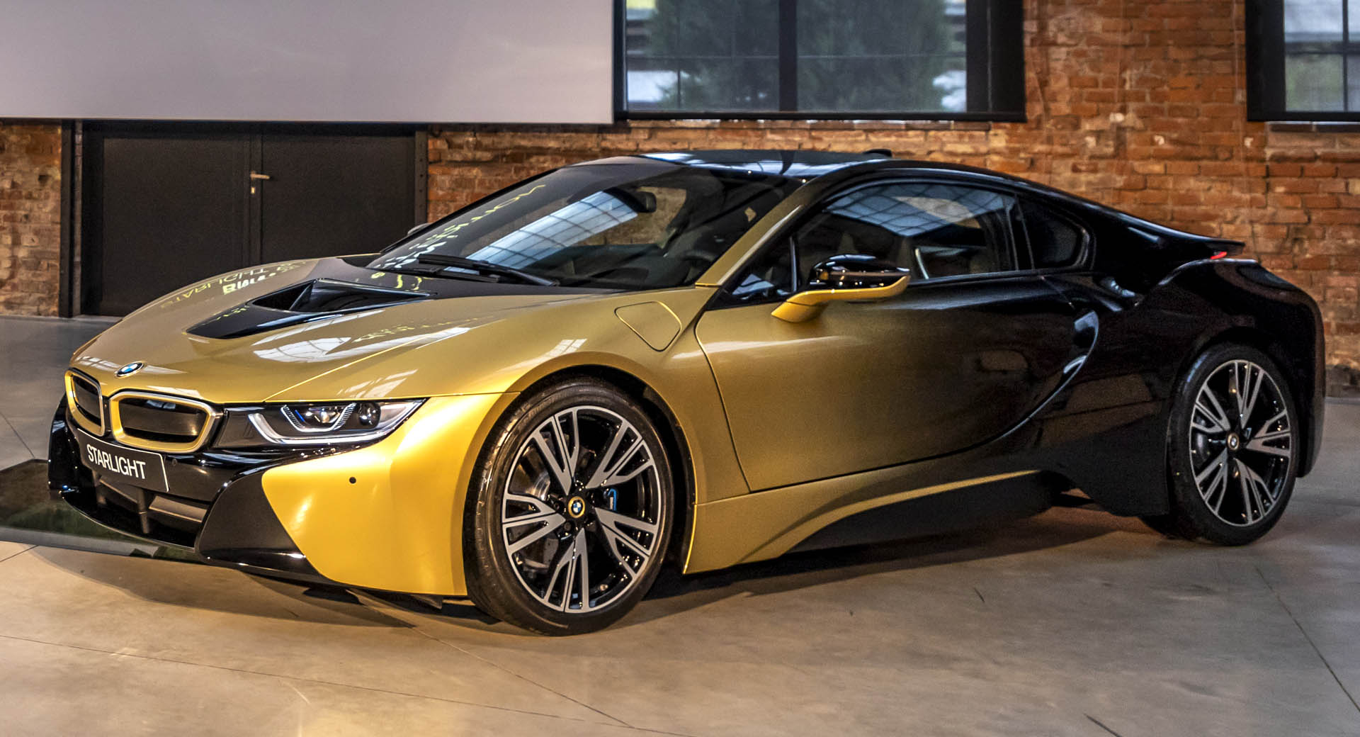 bmw i8 gold - Hình 5
