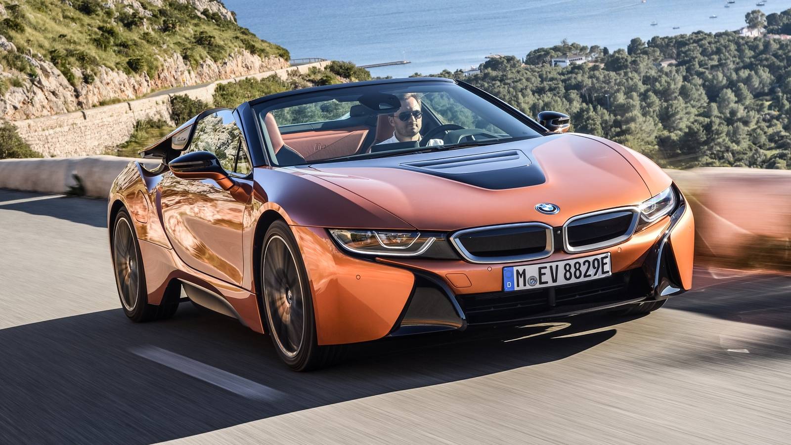 bmw i8 max speed - Hình 2