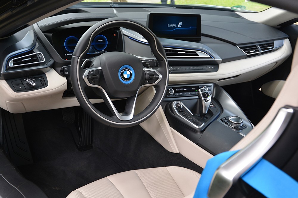 BMW i8 Nội Thất: Đẳng Cấp Công Nghệ Và Sự Kết Hợp Hoàn Hảo Giữa Tương Lai Và Sang Trọng 2 bmw i8 nội thất - Hình 4
