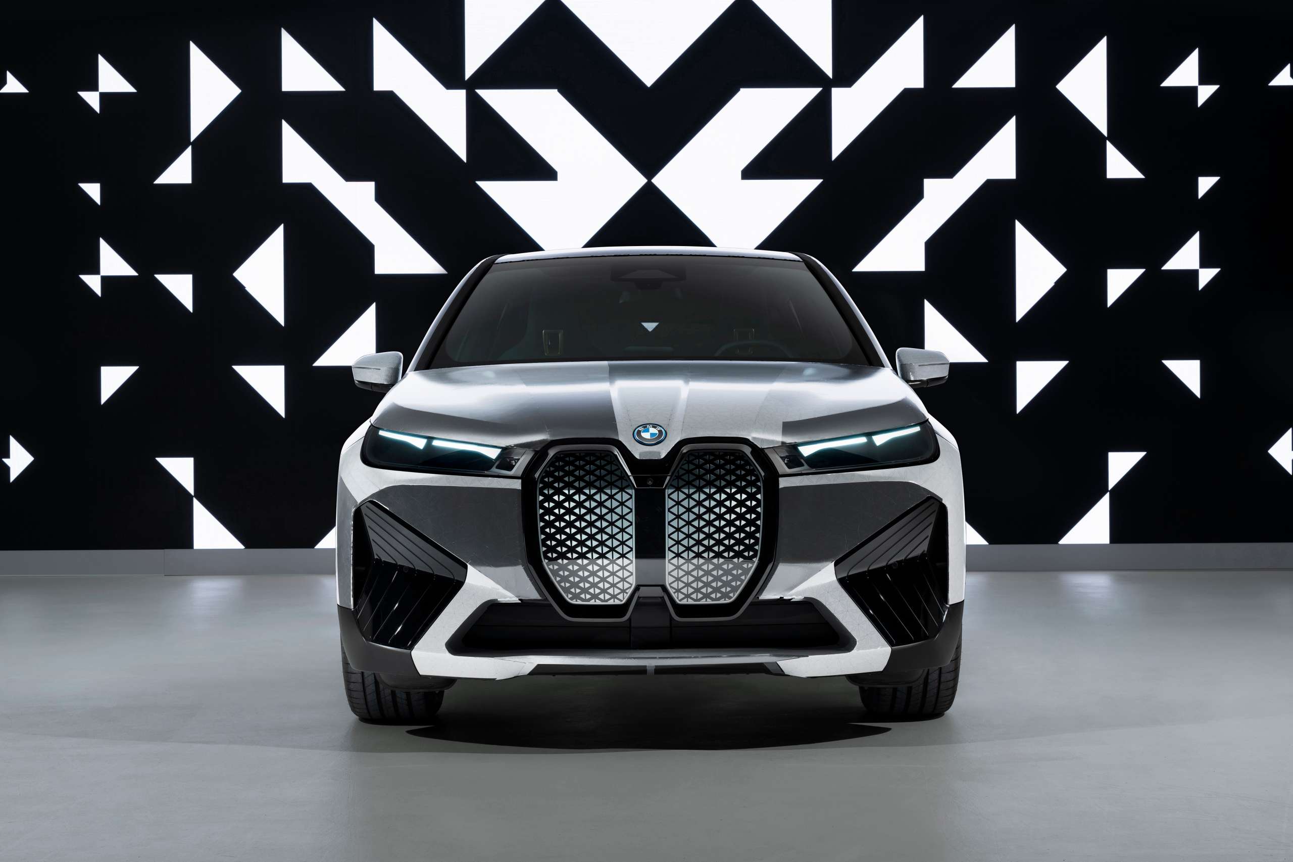 BMW IT: Hệ Thống Công Nghệ Thông Tin Định Hình Tương Lai Xe Hơi Hạng Sang 4 bmw it - Hình 2