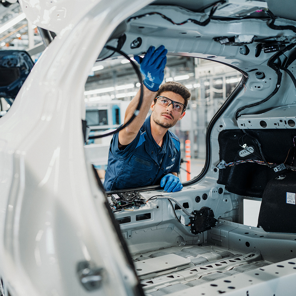 Cơ Hội Việc Làm BMW Jobs: Hướng Dẫn Toàn Diện Từ A-Z Cho Ứng Viên 4 bmw jobs - Hình 2