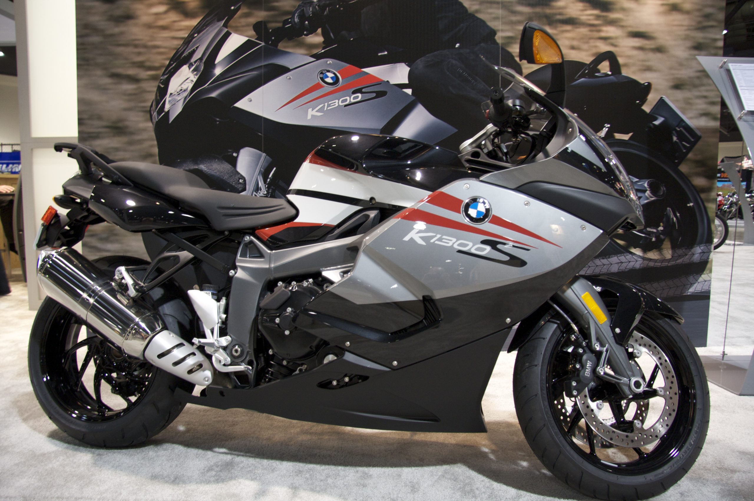 BMW K1300S: Siêu Mô Tô Thể Thao Đường Phố Đỉnh Cao Của Đức 2 bmw k1300s - Hình 4