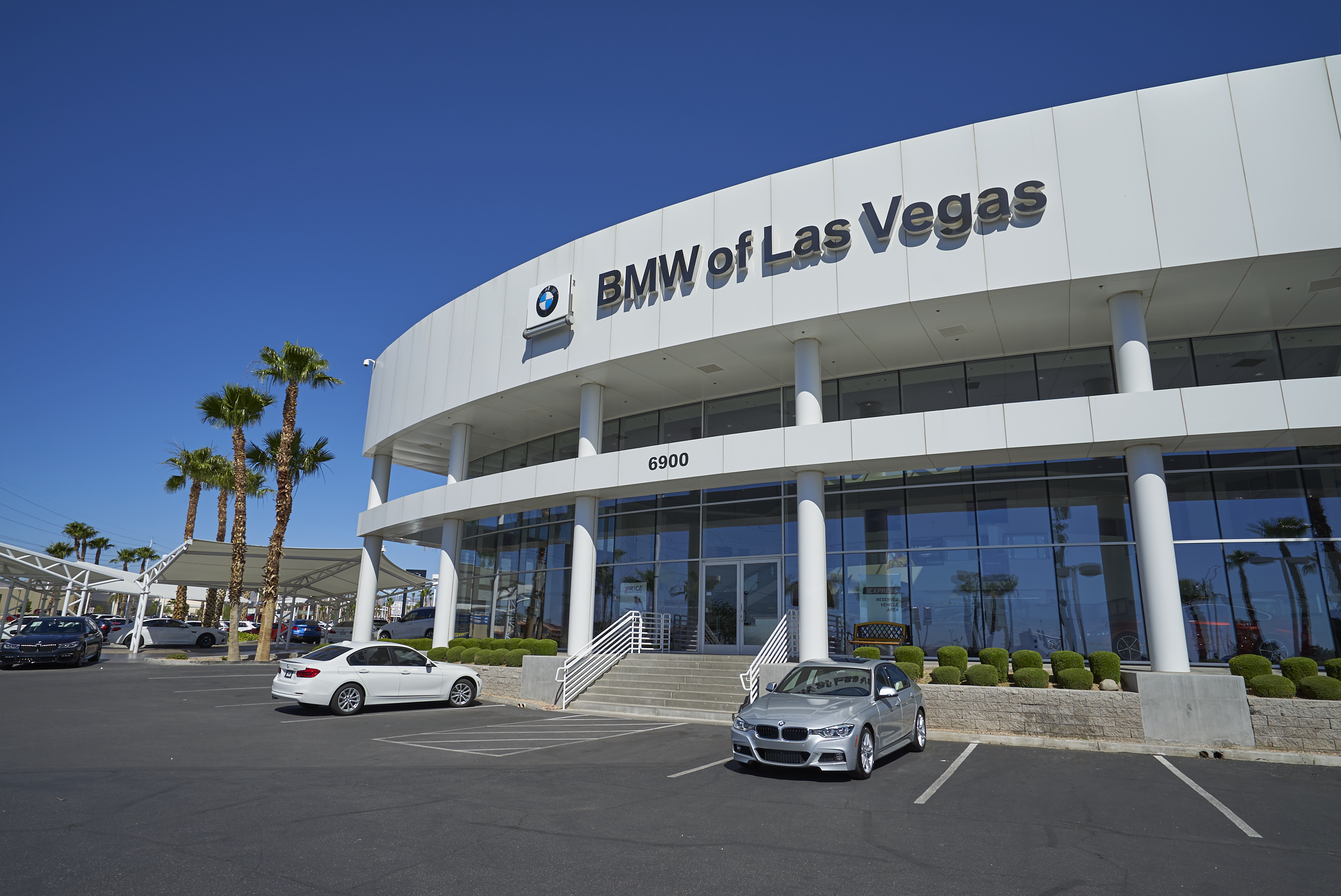 BMW Las Vegas: Trải Nghiệm Xe Sang Tại Thành Phố Ánh Sáng 5 bmw las vegas - Hình 1
