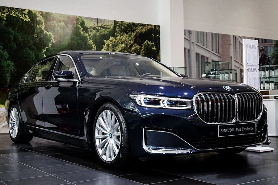 BMW Li: Phiên bản trục cơ sở dài – Đẳng cấp và Không gian vượt trội 3 bmw li - Hình 3