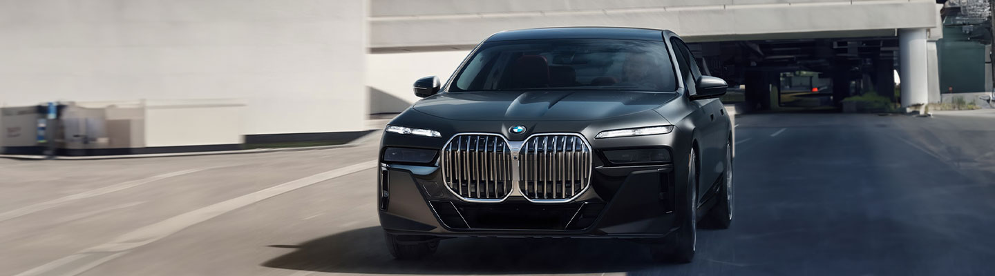 BMW Luxury Cars: Đẳng Cấp Xa Hoa Đức Vượt Thời Gian 2 bmw luxury cars - Hình 2