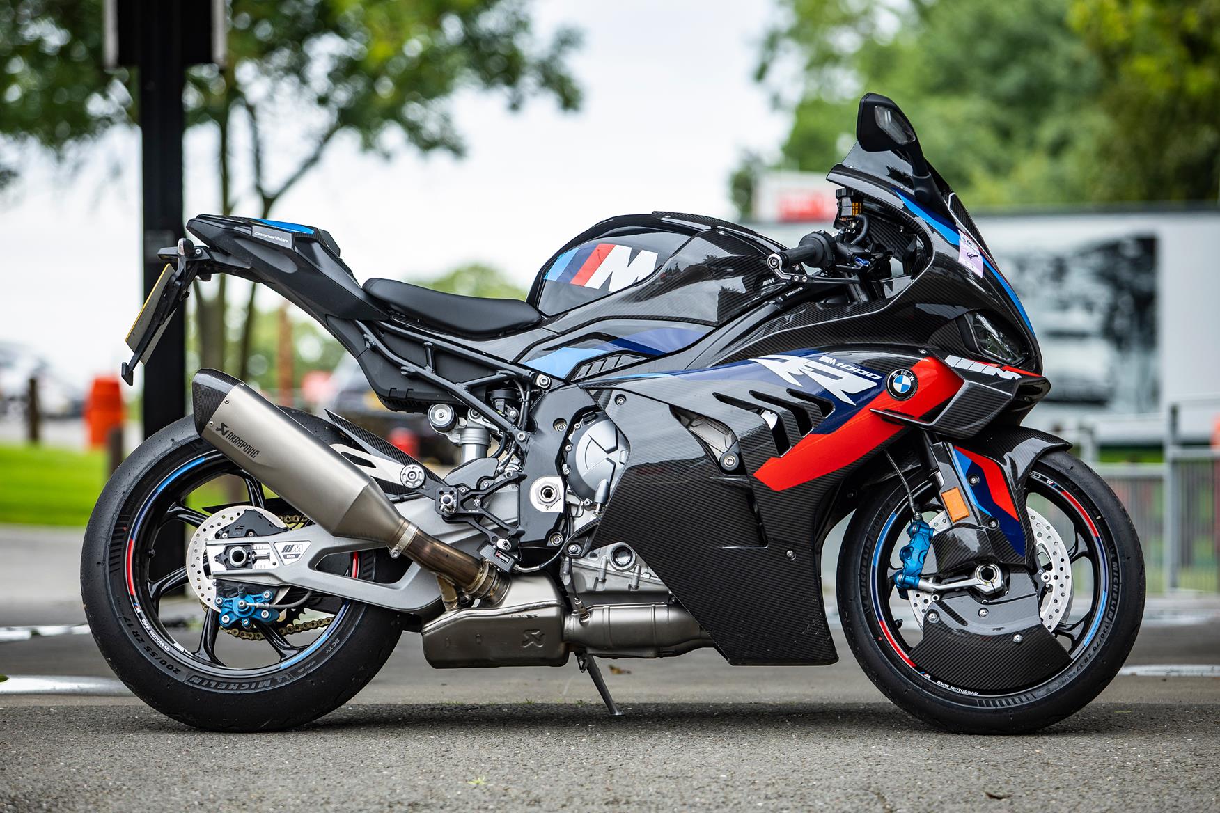 BMW M1000RR: Đỉnh Cao Vận Hành Của Dòng Superbike Đức 4 bmw m1000rr - Hình 2