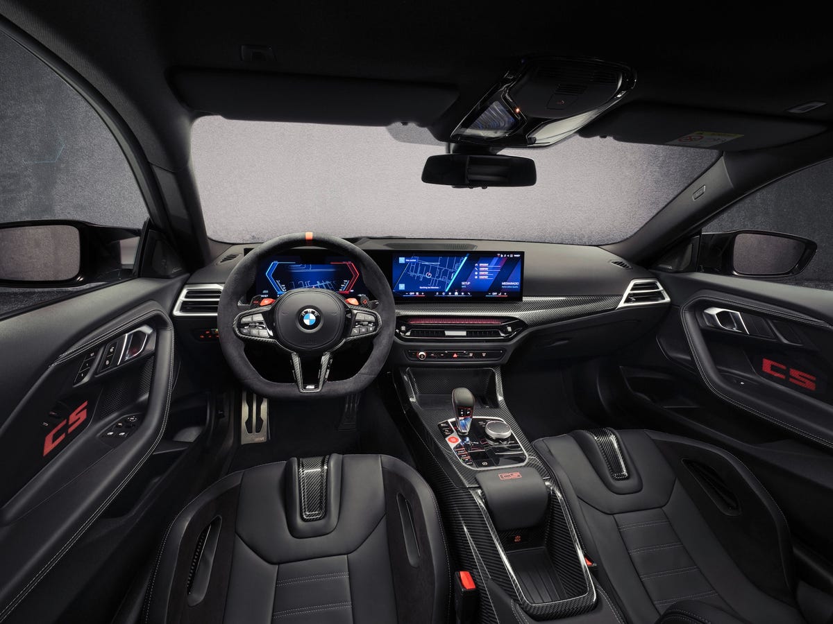 BMW M2 Interior: Đẳng Cấp Thể Thao Thuần Khiết Trong Từng Chi Tiết 3 bmw m2 interior - Hình 1
