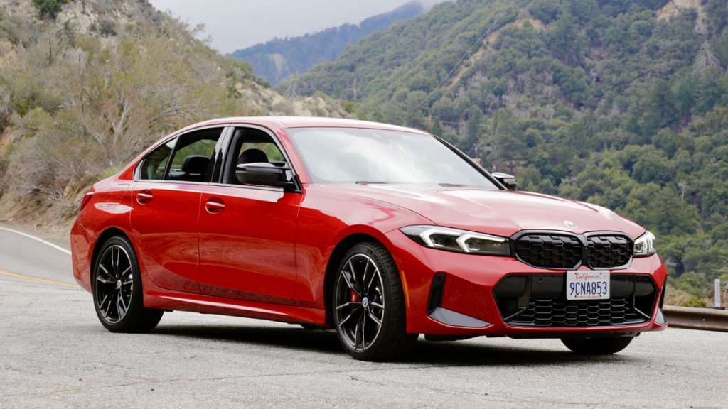 BMW M340i xDrive: Đẳng Cấp Sedan Hiệu Suất Cao Dẫn Đầu Phân Khúc 1 bmw m340i xdrive - Hình 3