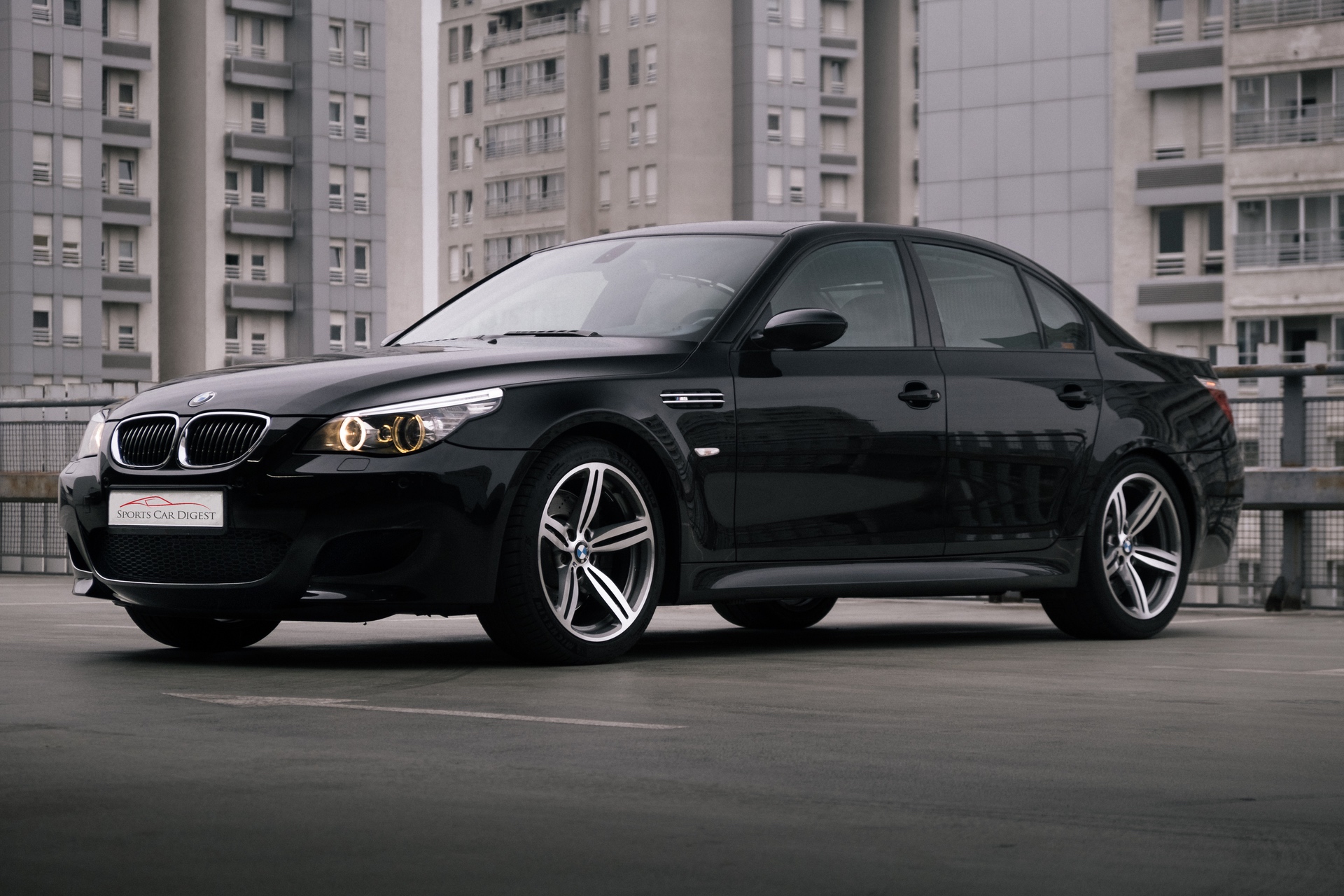 BMW M5 E60: Huyền Thoại V10 – Kiệt Tác Của Kỷ Nguyên Vàng 4 bmw m5 e60 - Hình 2