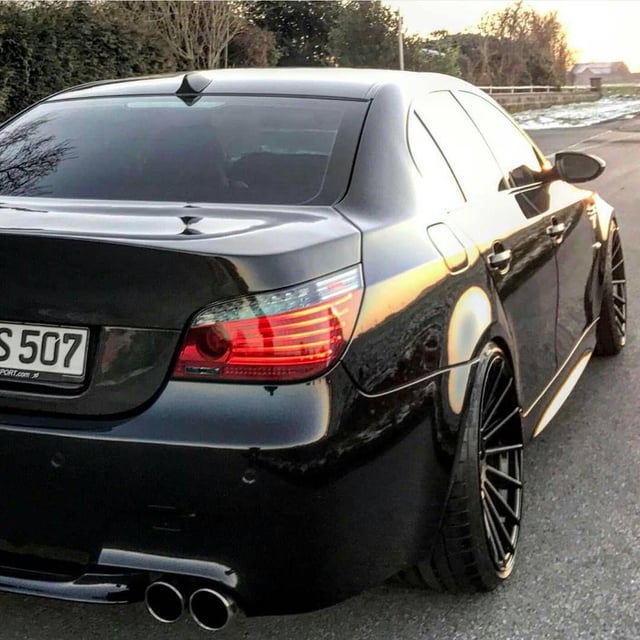 BMW M5 E60: Huyền Thoại V10 – Kiệt Tác Của Kỷ Nguyên Vàng 1 bmw m5 e60 - Hình 5