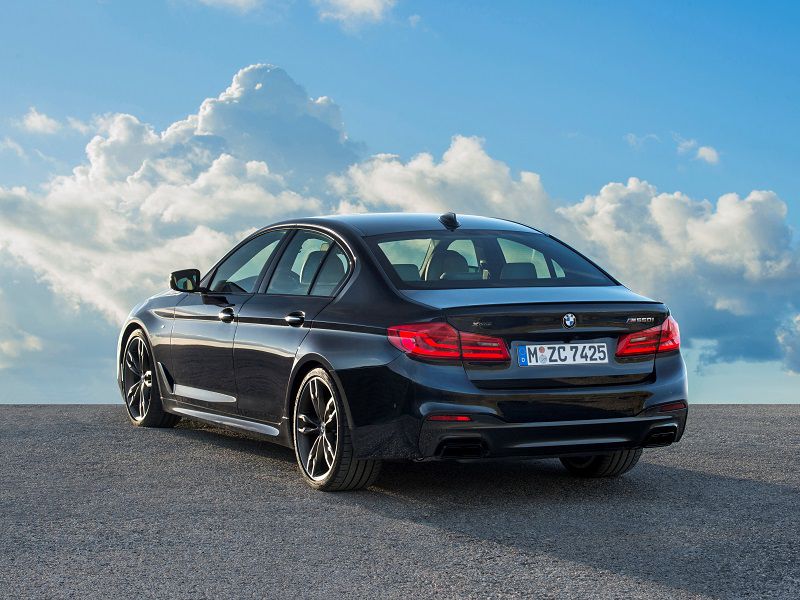 BMW M550: Đẳng Cấp Sedan Hiệu Suất Cao Không Thể Bỏ Qua 1 bmw m550 - Hình 4
