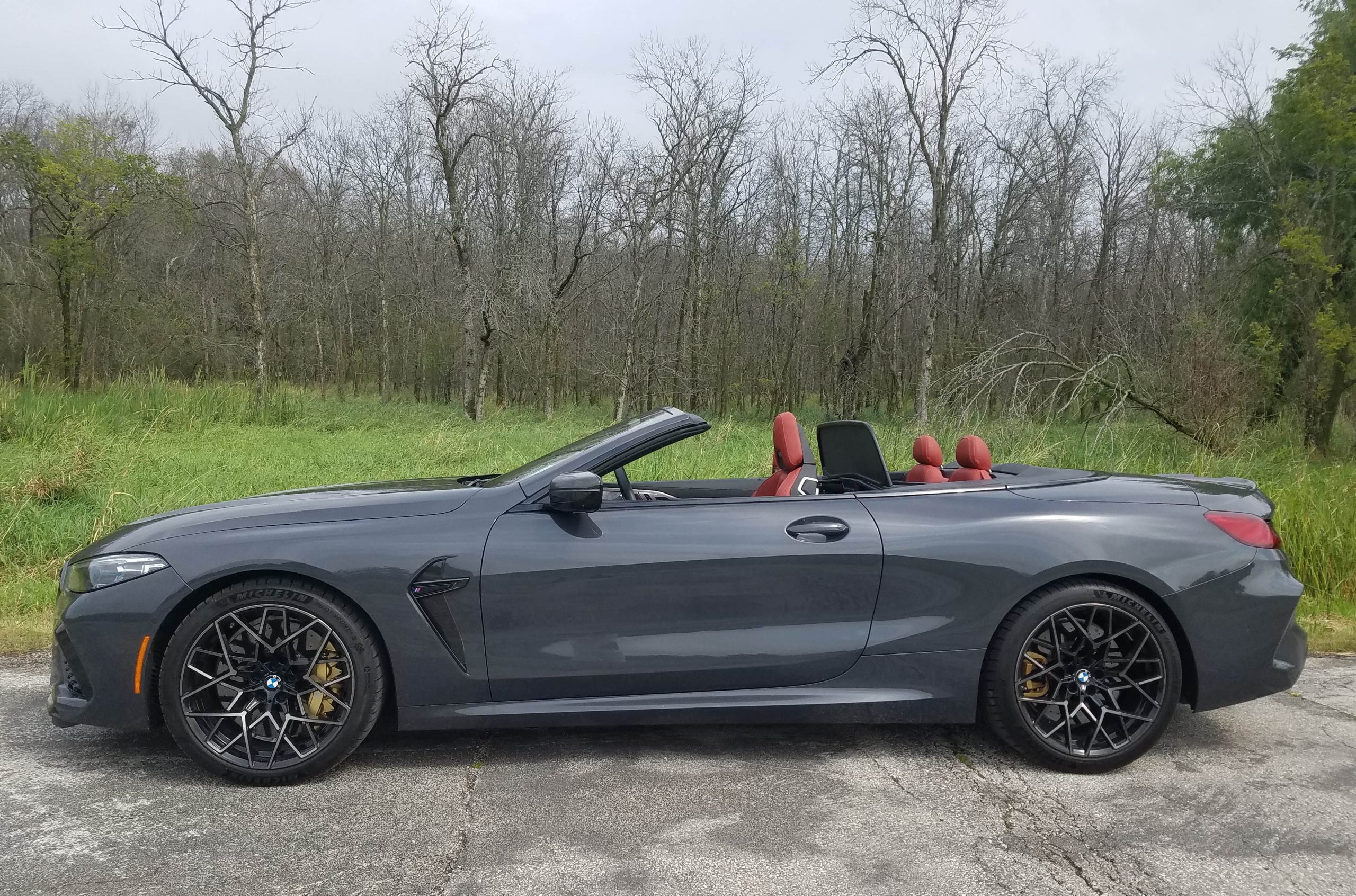 BMW M8 Convertible: Đỉnh Cao Xa Xỉ Và Hiệu Năng Trên Từng Cây Số 3 bmw m8 convertible - Hình 3