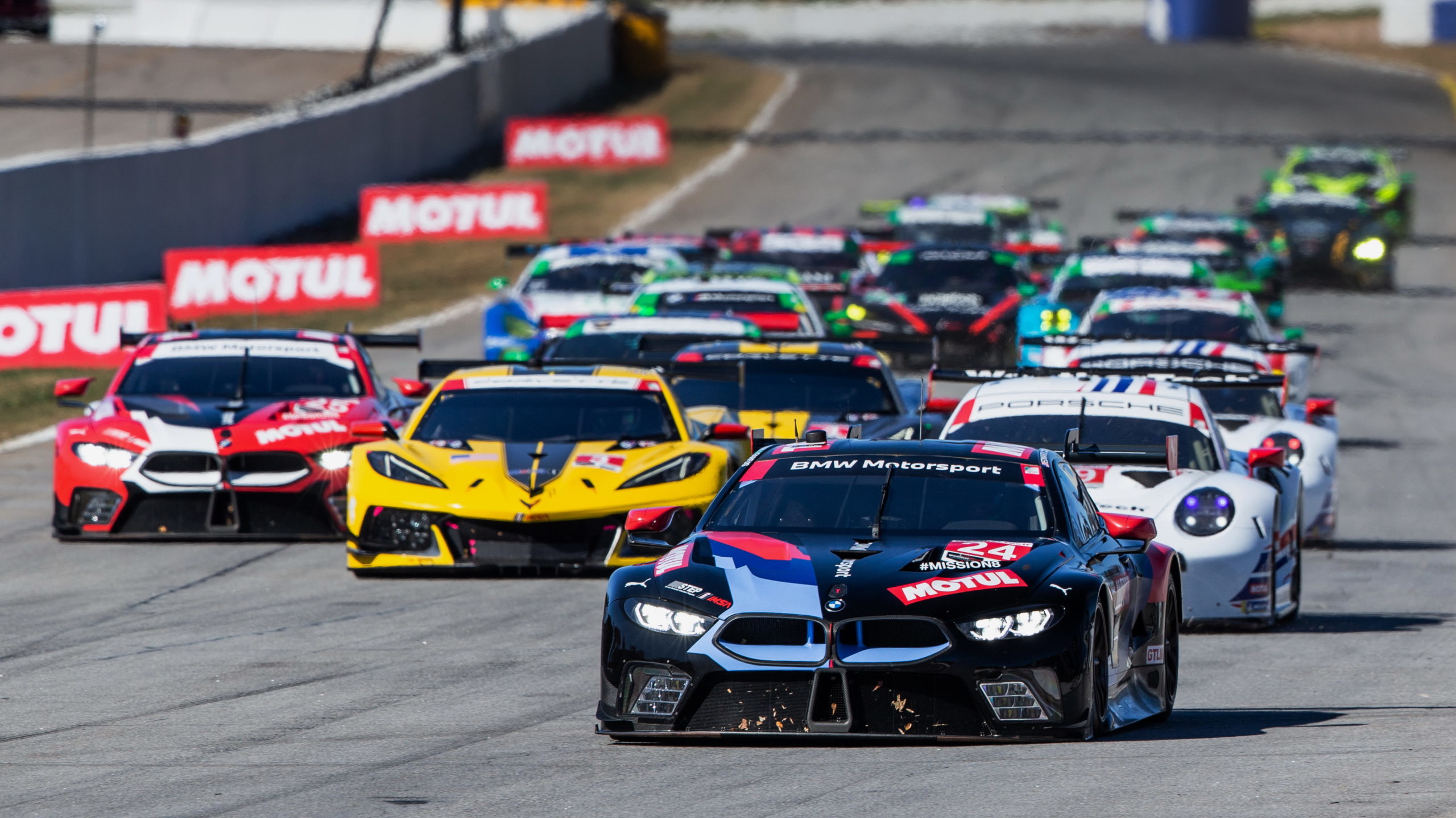 bmw m8 gt3 - Hình 3