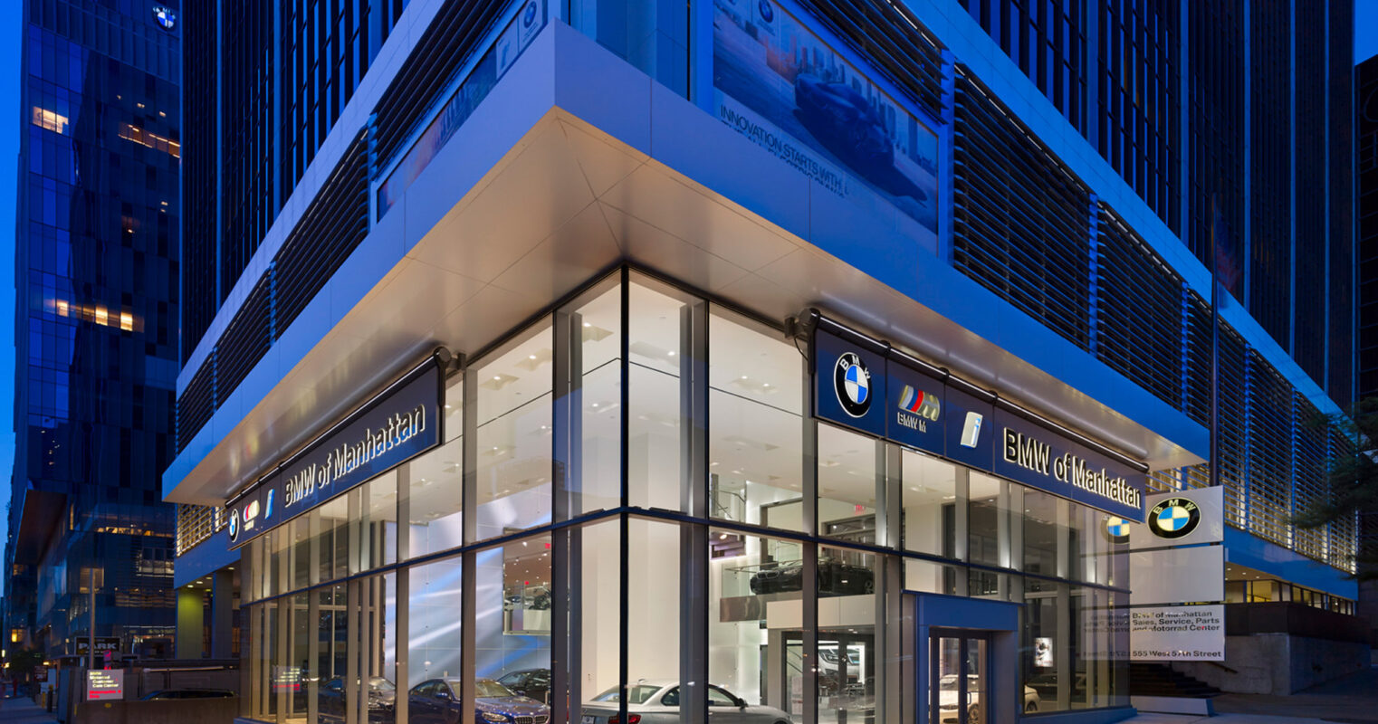BMW Manhattan: Trải Nghiệm Đẳng Cấp Xe Hơi Hạng Sang Tại Trung Tâm New York 4 bmw manhattan - Hình 2