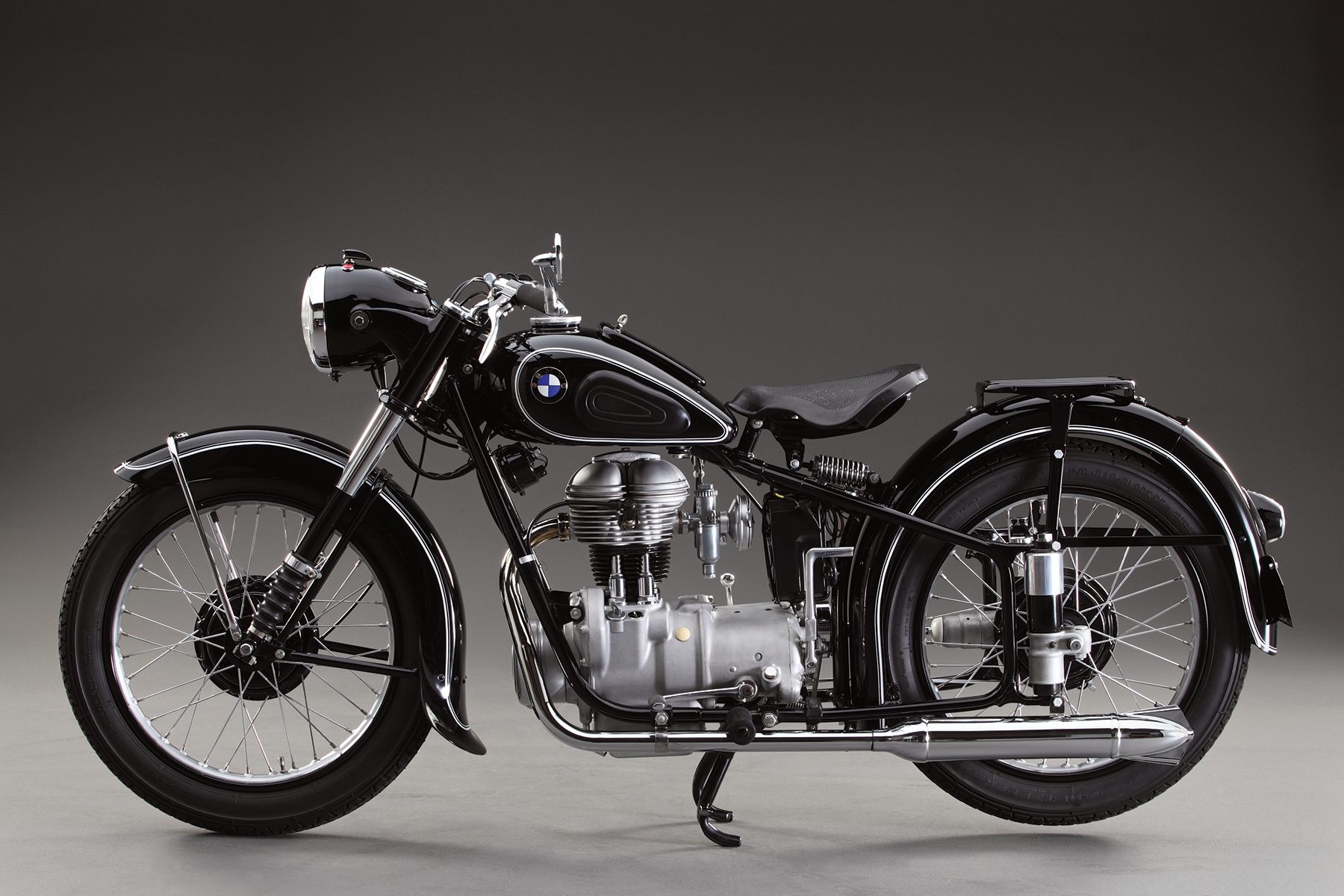 bmw motor classic - Hình 2