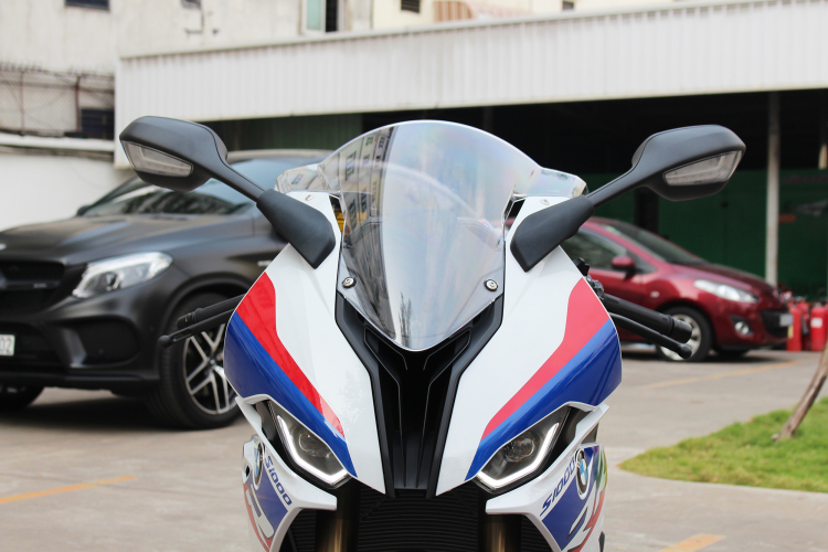 BMW Motorrad S1000RR: Đỉnh cao công nghệ và hiệu năng trên đường đua 1 bmw motorrad s1000rr - Hình 4