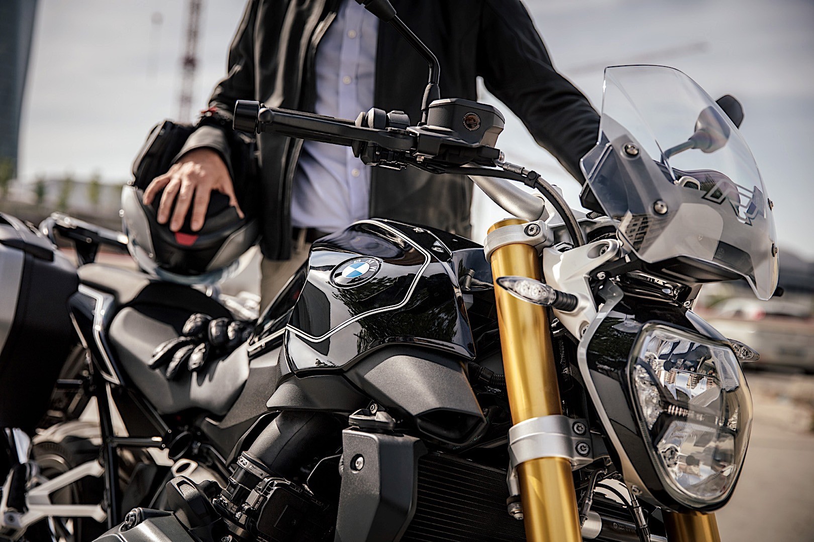 BMW R1200R giá bao nhiêu? Cập nhật bảng giá chi tiết và kinh nghiệm mua xe 2025 3 bmw r1200r giá bao nhiêu - Hình 3