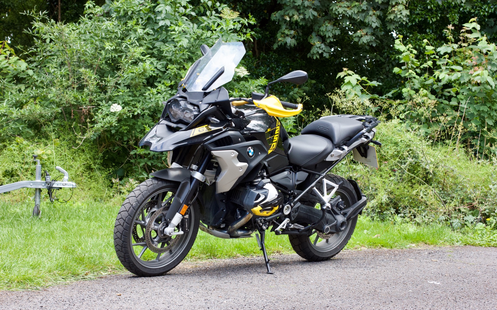 BMW R1250: Đỉnh Cao Của Dòng Adventure Touring – Đánh Giá Chi Tiết Từ A Đến Z 4 bmw r1250 - Hình 2