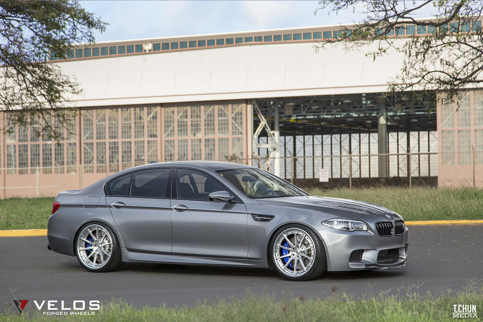 BMW S10: Điện Thoại Thông Minh Màn Hình Gập Cao Cấp Đáng Mua Nhất 2024 3 bmw s10 - Hình 3