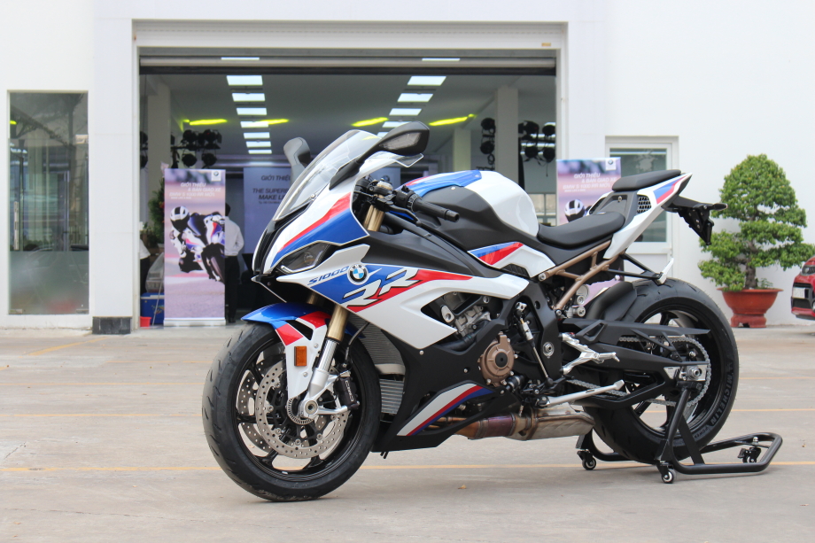 BMW S1000RR 2020 Giá Bao Nhiêu? Phân Tích Chi Tiết Từ A-Z Cho Người Mua 3 bmw s1000rr 2020 giá bao nhiêu - Hình 2
