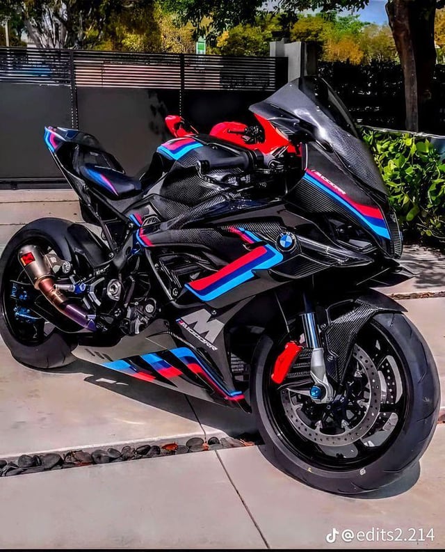 BMW S1000RR Black: Phiên bản huyền thoại khoác lên mình sắc đen quyền lực 2 bmw s1000rr black - Hình 2