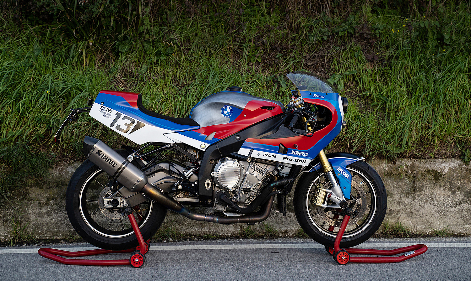 BMW S1000RR Cafe Racer: Khi Công Nghệ Đỉnh Cao Gặp Phong Cách Cổ Điển 2 bmw s1000rr cafe racer - Hình 3