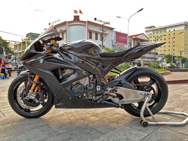 BMW S1000RR Độ: Bí Kíp Nâng Cấp Từ A-Z Cho Tay Chơi Thực Thụ 1 bmw s1000rr độ - Hình 3