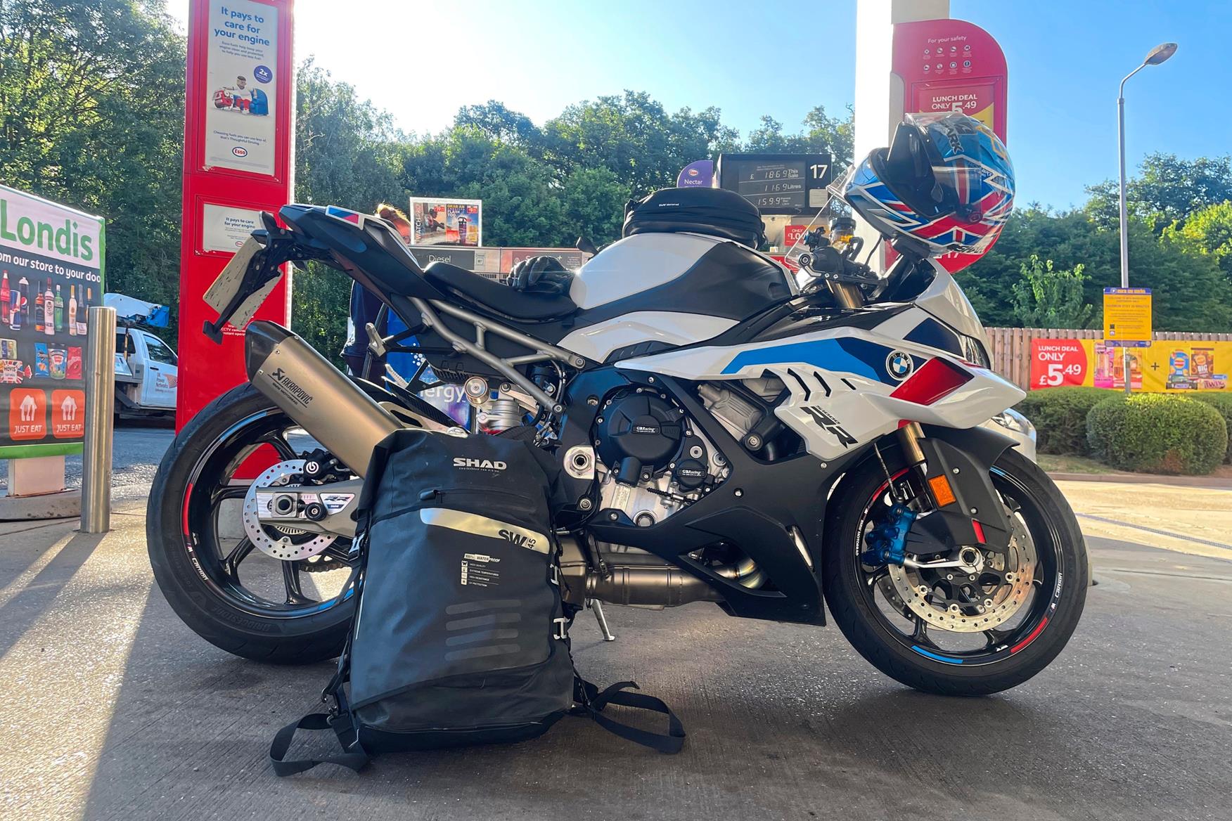 BMW S1000RR Touring: Sự Thật Về Chiếc Superbike Có Thể Đi Đường Dài 3 bmw s1000rr touring - Hình 2