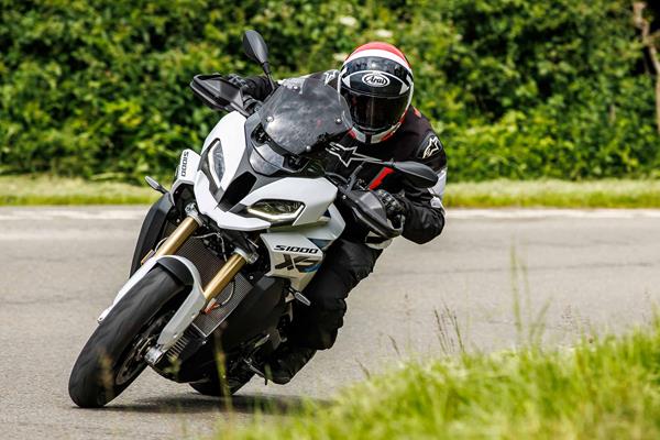 BMW S1000XR: Đẳng Cấp Adventure Sport – Phân Tích Chi Tiết Từ A Đến Z 1 bmw s1000xr - Hình 4