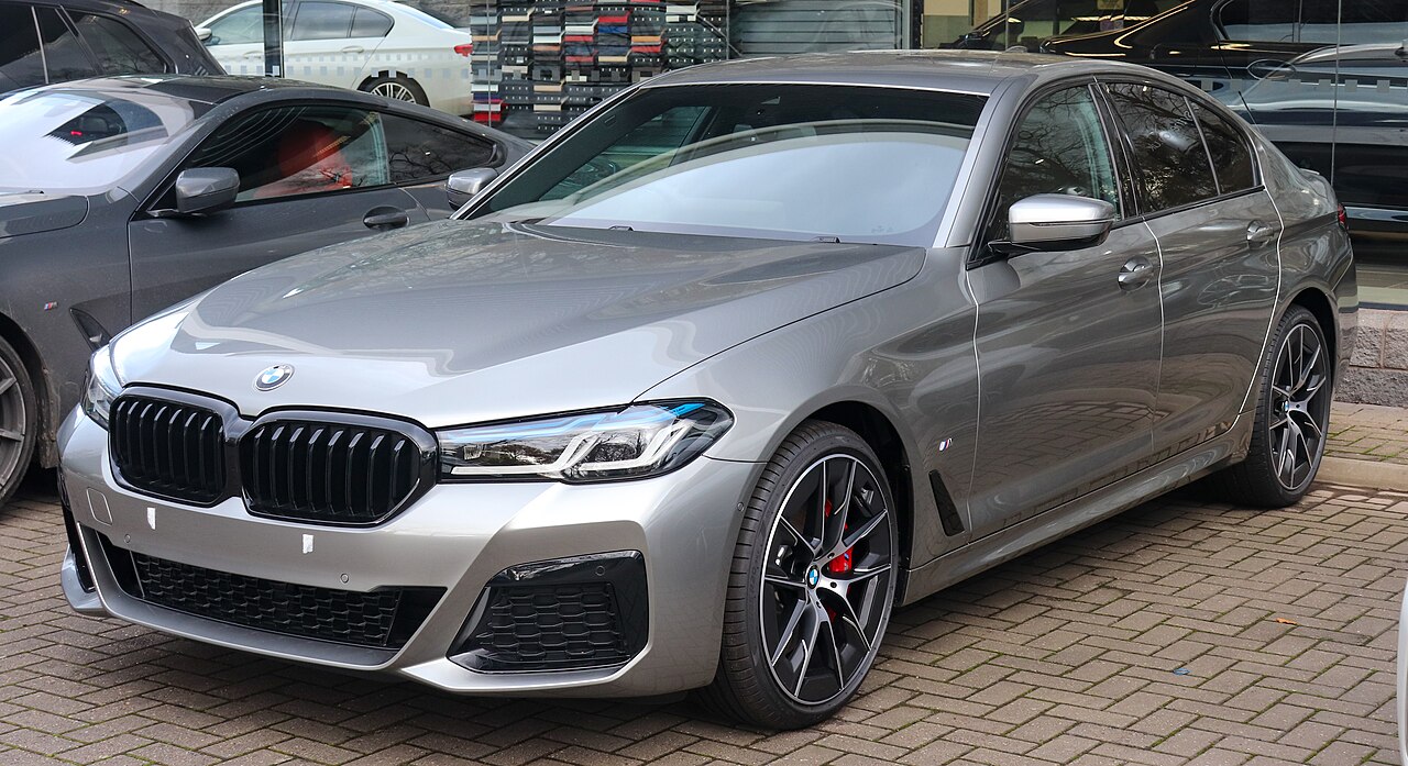 BMW Serie 5: Đỉnh Cao Xe Hạng Sang Thương Mại - Đánh Giá Chi Tiết Từ A-Z 4 bmw serie 5 - Hình 2
