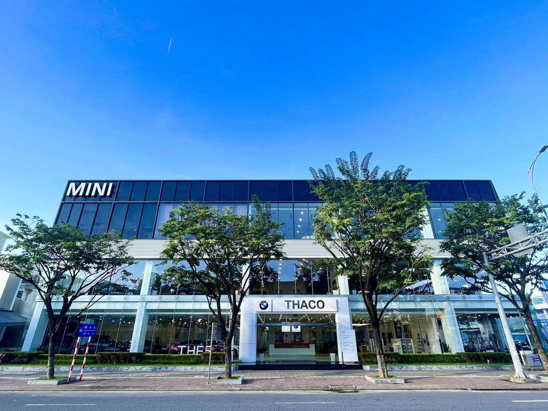 BMW Showroom: Trải Nghiệm Đẳng Cấp Xe Hơi Hàng Đầu Tại Việt Nam 2 bmw showroom - Hình 4