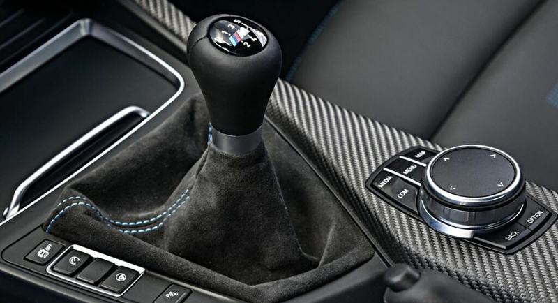 BMW Số Sàn: Trải Nghiệm Lái Thuần Khiết Giữa Thời Đại Số Tự Động 1 bmw số sàn - Hình 5