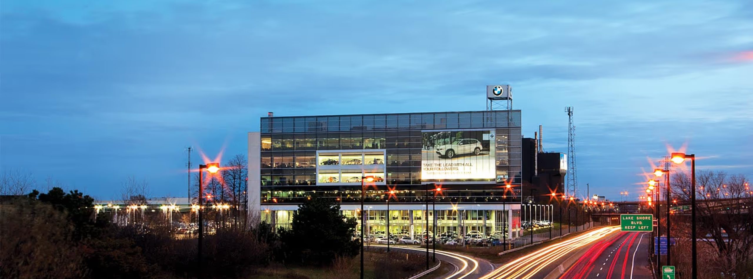 BMW Toronto: Trải Nghiệm Xe Sang Đỉnh Cao Tại Thành Phố Lớn Nhất Canada 3 bmw toronto - Hình 2