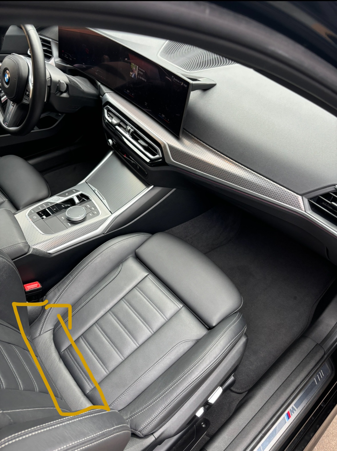 BMW Vernasca Leather: Đẳng Cấp Da Cao Cấp Trong Nội Thất Xe BMW 4 bmw vernasca leather - Hình 2