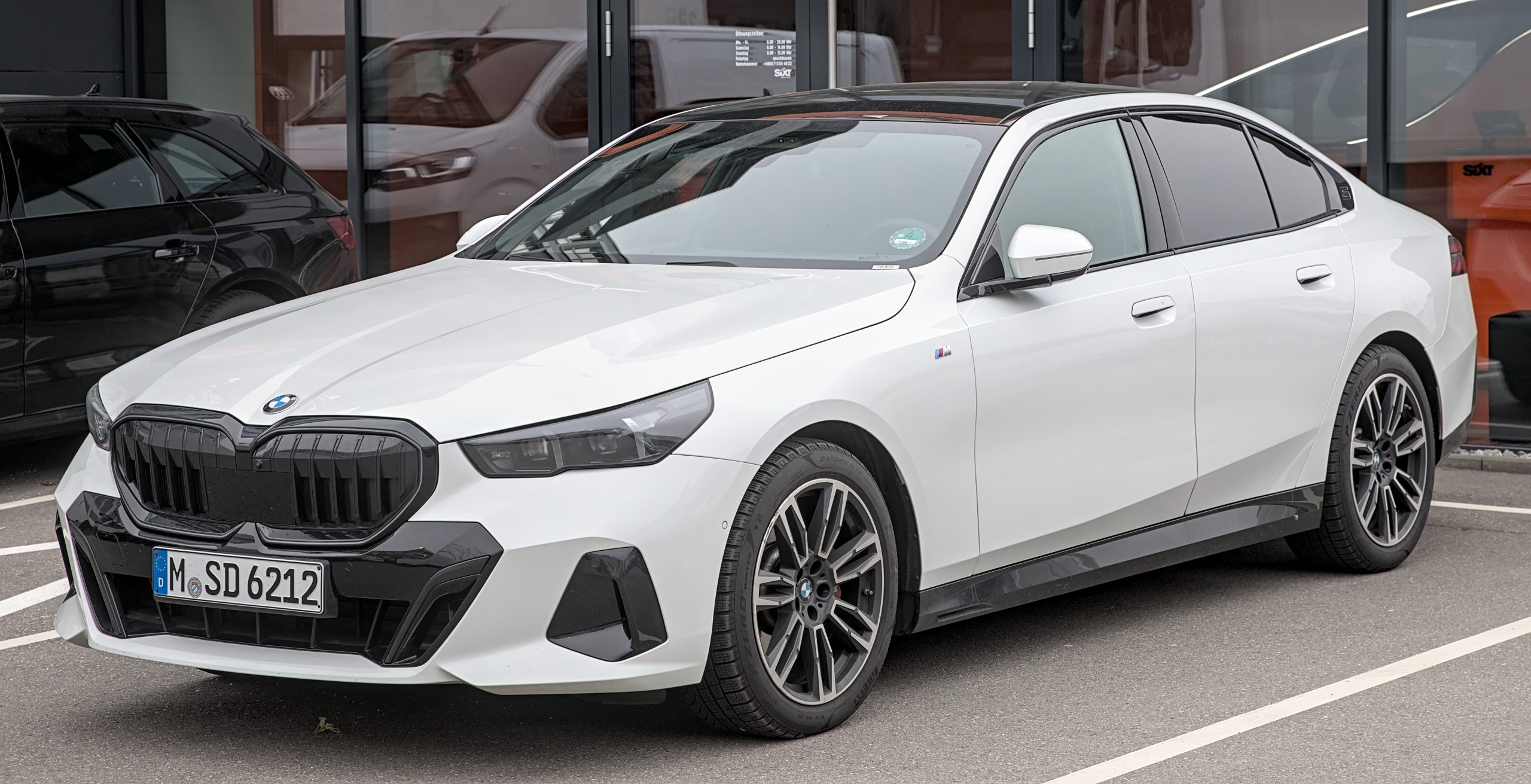 BMW Wiki: Lịch Sử, Dòng Xe Và Công Nghệ Đỉnh Cao Từ Hãng Xe Đức 2 bmw wiki - Hình 3