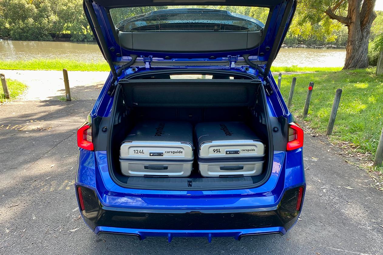 BMW X1 Boot Space: Kích Thước, Tiện Ích và So Sánh Chi Tiết Nhất 4 bmw x1 boot space - Hình 2