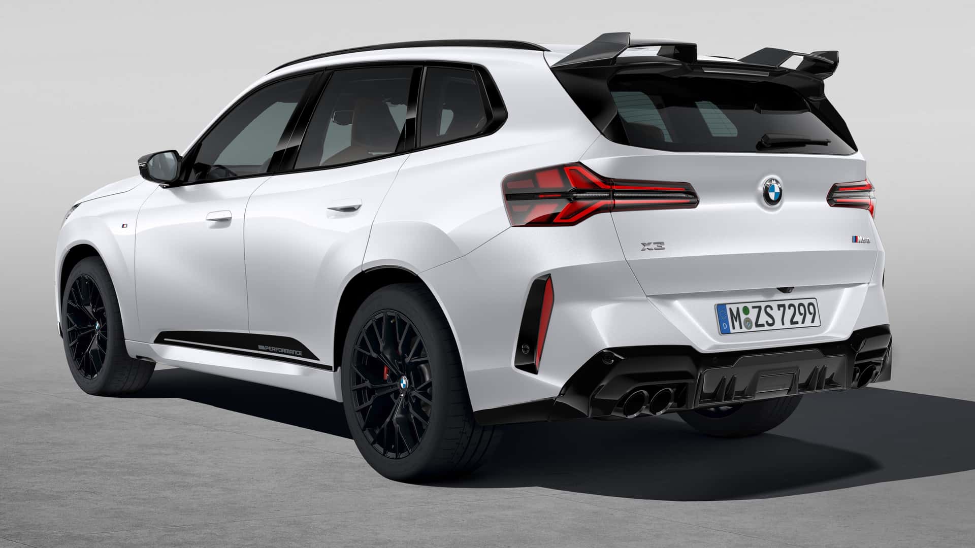 BMW X3 M: Mãnh thú hiệu suất cao trong thân xác SUV hạng sang 4 bmw x3 m - Hình 2