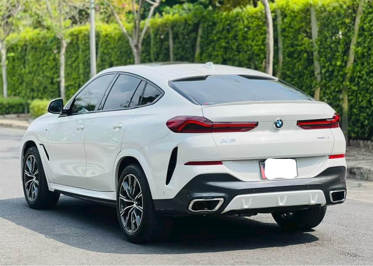 BMW X6 7 Chỗ: Sự Thật Về Chiếc SUV Coupe Hạng Sang Và Khả Năng Chở 7 Người 2 bmw x6 7 chỗ - Hình 4