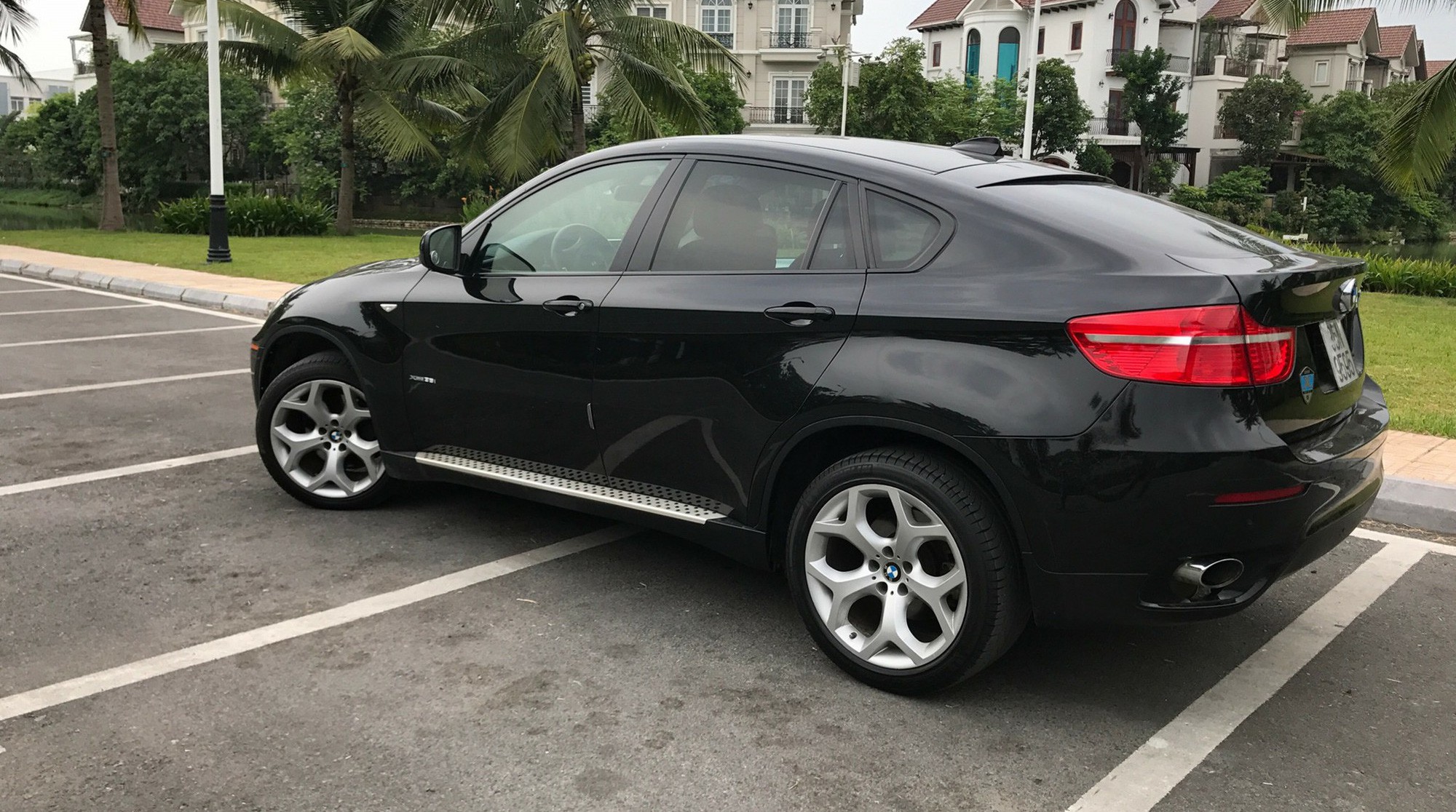 BMW X6 đời 2008: Huyền thoại SUV Coupe đầu tiên có đáng mua năm 2025? 4 bmw x6 đời 2008 - Hình 2