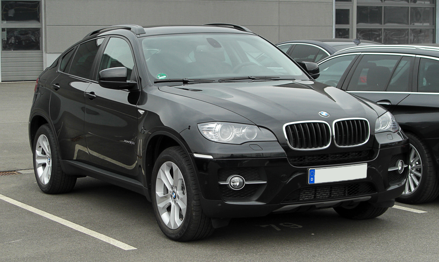 BMW X6 E71: Biểu Tượng SUV Coupe Định Nghĩa Lại Phong Cách Và Hiệu Năng 2 bmw x6 e71 - Hình 3