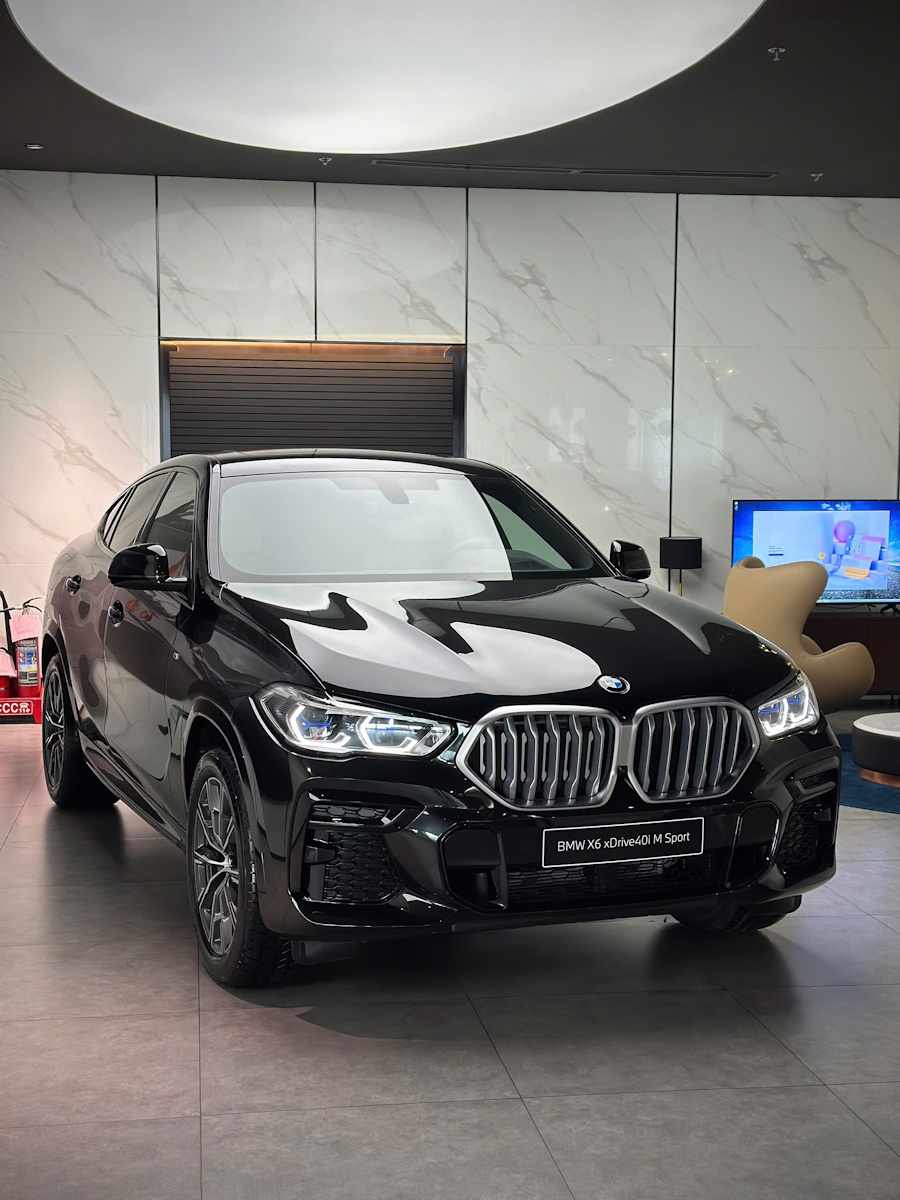 BMW X6 xDrive40i: Đánh Giá Chi Tiết Về Mẫu SUV Coupe Đẳng Cấp 2 bmw x6 xdrive40i - Hình 4
