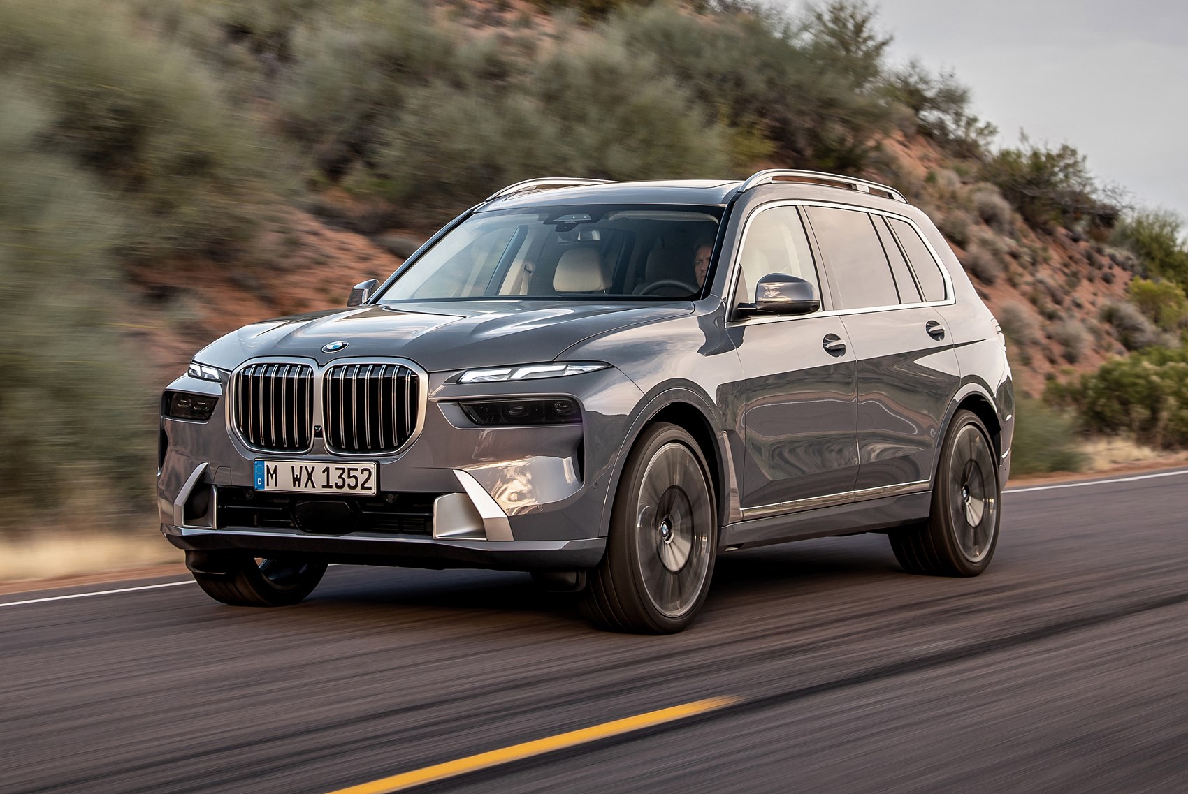 BMW X7 Review: Đẳng Cấp SUV Hạng Sang Có Thực Sự Xứng Đáng? 3 bmw x7 review - Hình 2