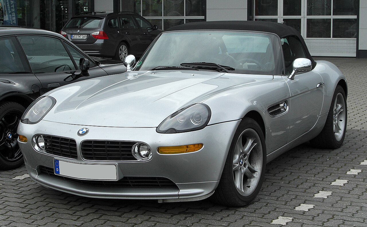 BMW Z8: Huyền Thoại Đường Phố Đắt Giá Nhất Từng Được BMW Sản Xuất 4 bmw z8 - Hình 2