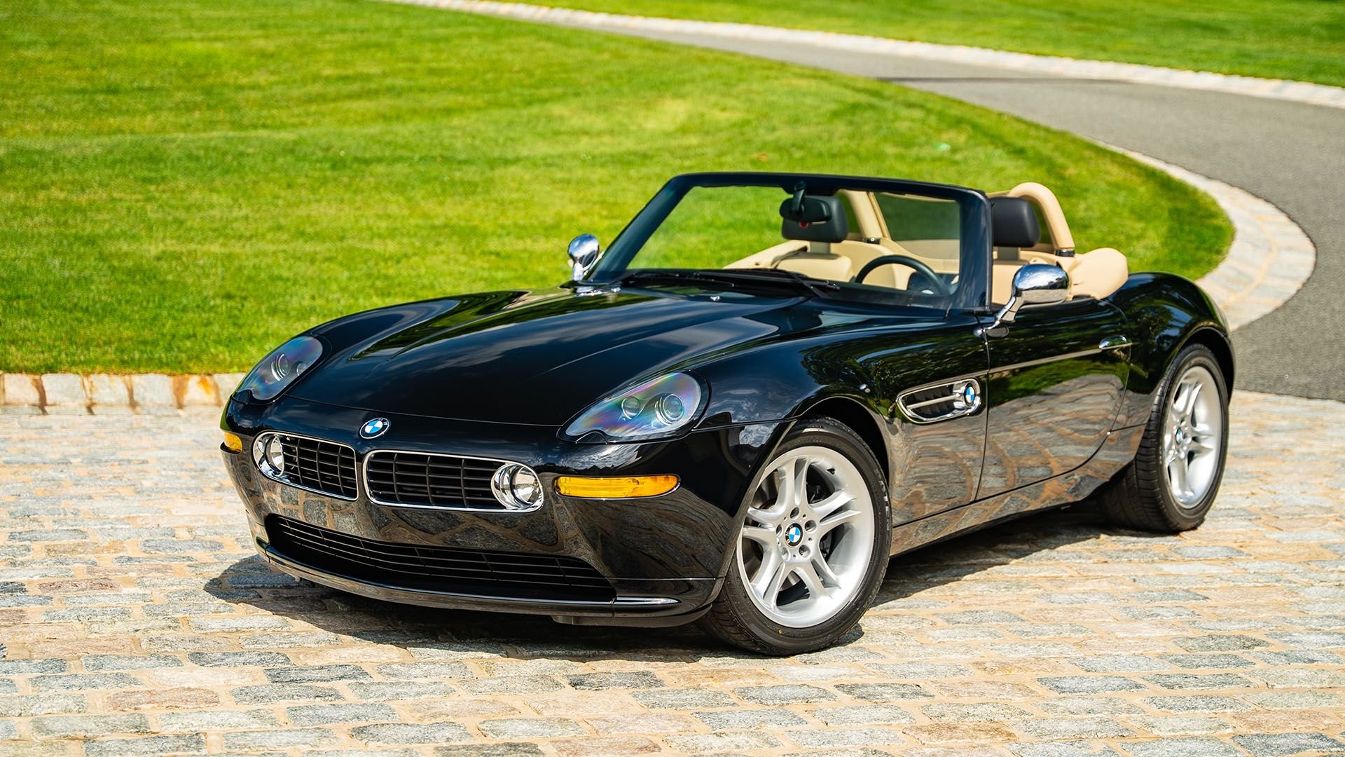 BMW Z8: Huyền Thoại Đường Phố Đắt Giá Nhất Từng Được BMW Sản Xuất 3 bmw z8 - Hình 3