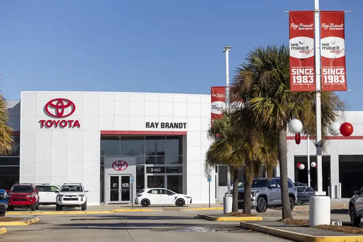 Brandt Toyota Là Gì? Tìm Hiểu Toàn Diện Về Đại Lý Và Dịch Vụ Brandt Toyota Là Gì? Tìm Hiểu Toàn Diện Về Đại Lý Và Dịch Vụ
