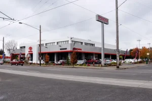 Dịch Vụ Bảo Dưỡng Và Sửa Chữa Toyota Tại Broadway: Đánh Giá Toàn Diện Và Lời Khuyên Cho Chủ Xe