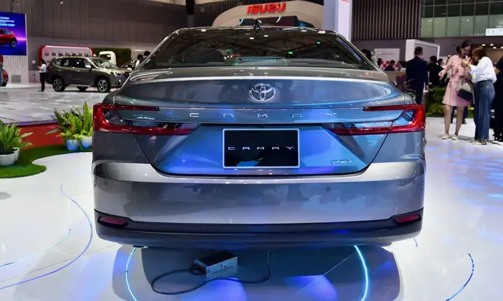 Mua Toyota Camry – Hướng Dẫn Chi Tiết Để Đưa Quyết Định Thông Minh