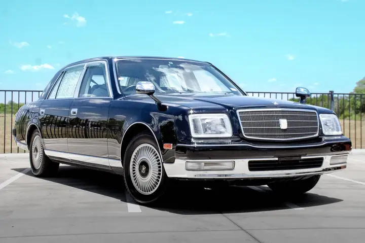Hướng Dẫn Chi Tiết Cách Buy Toyota Century Cho Người Mua Việt Nam